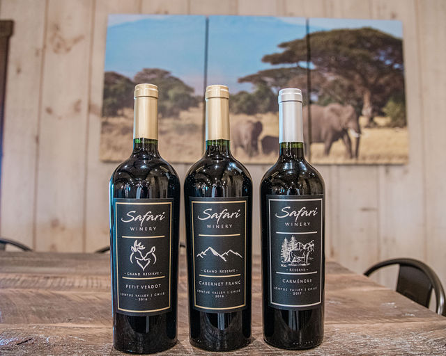safari winery wine tasting